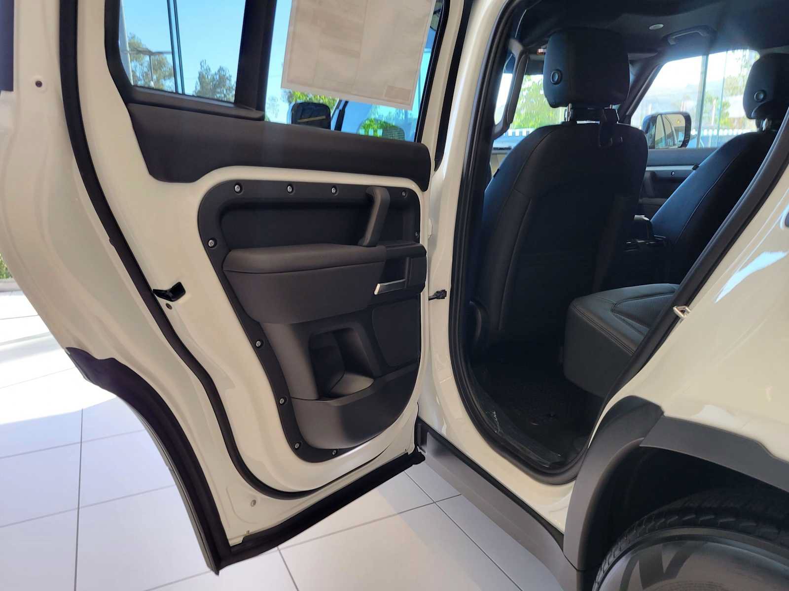 New 2026 Land Rover Defender 110 S AWD/4WD image 15