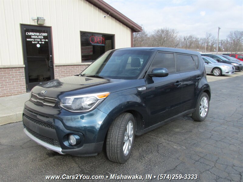 Used 2017 Kia Soul + FWD image 4