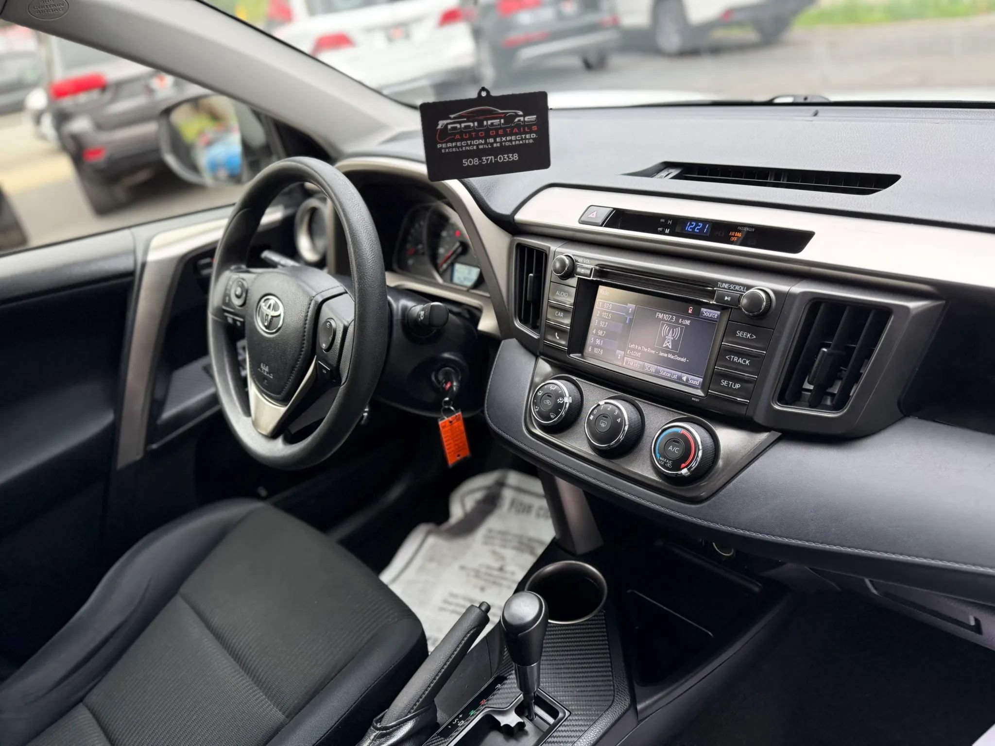 Used 2015 Toyota RAV4 LE AWD/4WD image 14