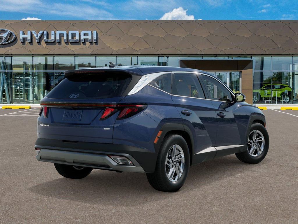 New 2025 Hyundai Tucson SE image 4