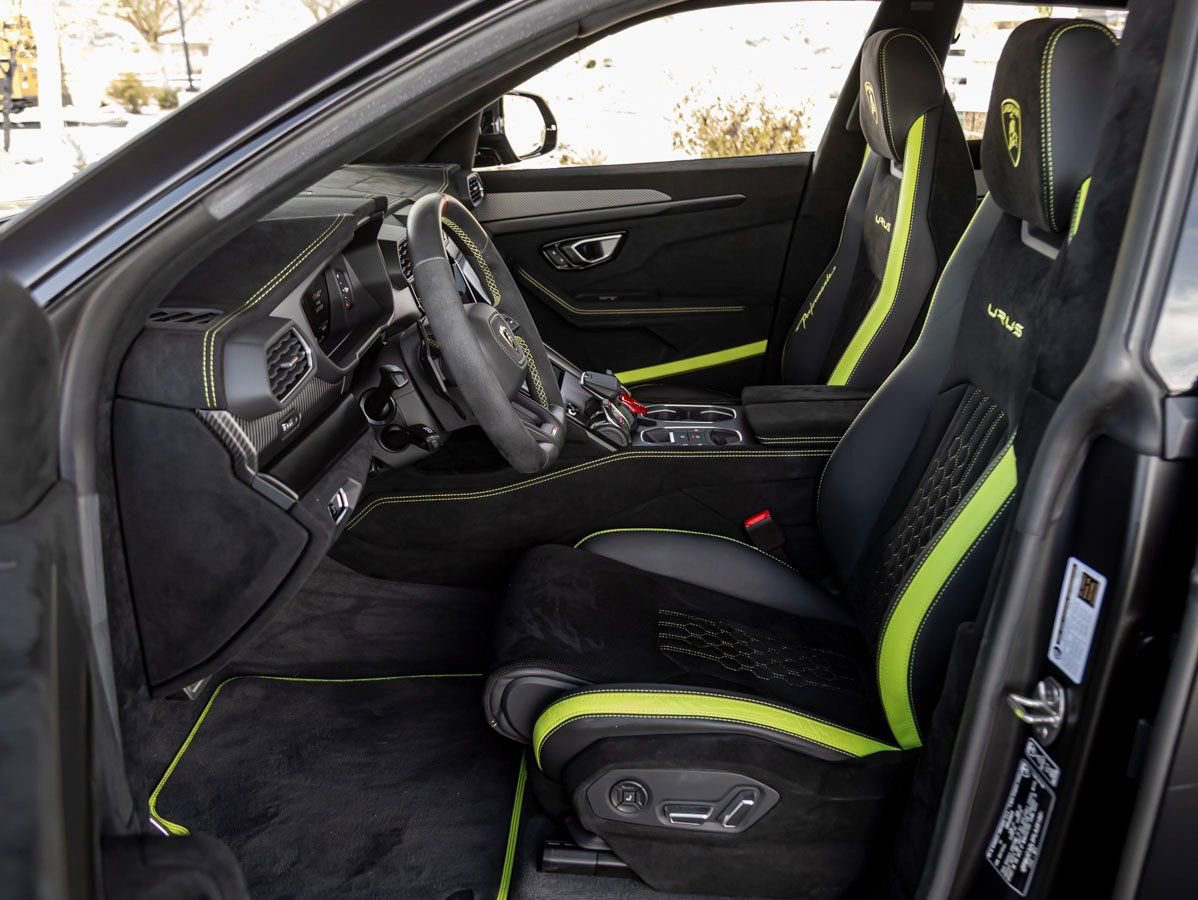 Used 2023 Lamborghini Urus Performante image 13