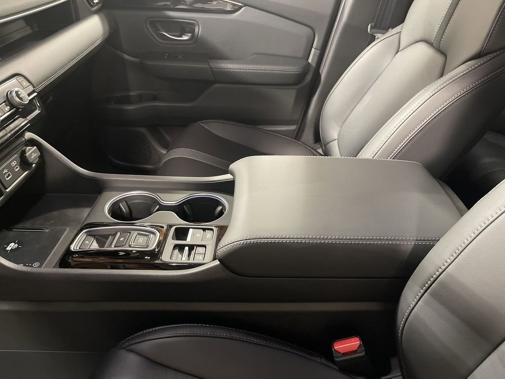 Used 2023 Honda Pilot Touring image 27