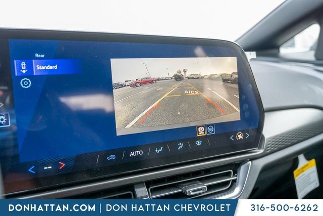 New 2026 Chevrolet Equinox EV LT image 18