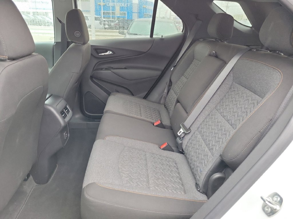 Used 2024 Chevrolet Equinox LT FWD image 17