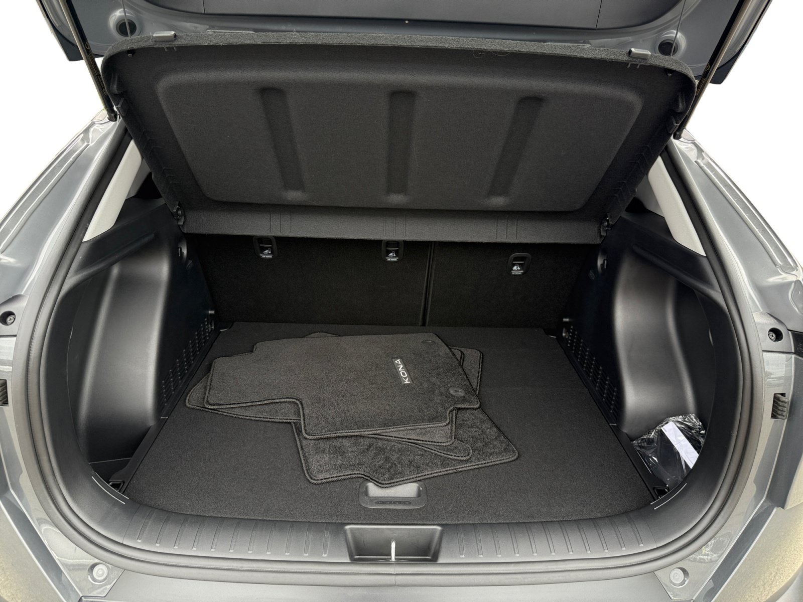 Certified 2026 Hyundai Kona SEL Premium FWD image 17