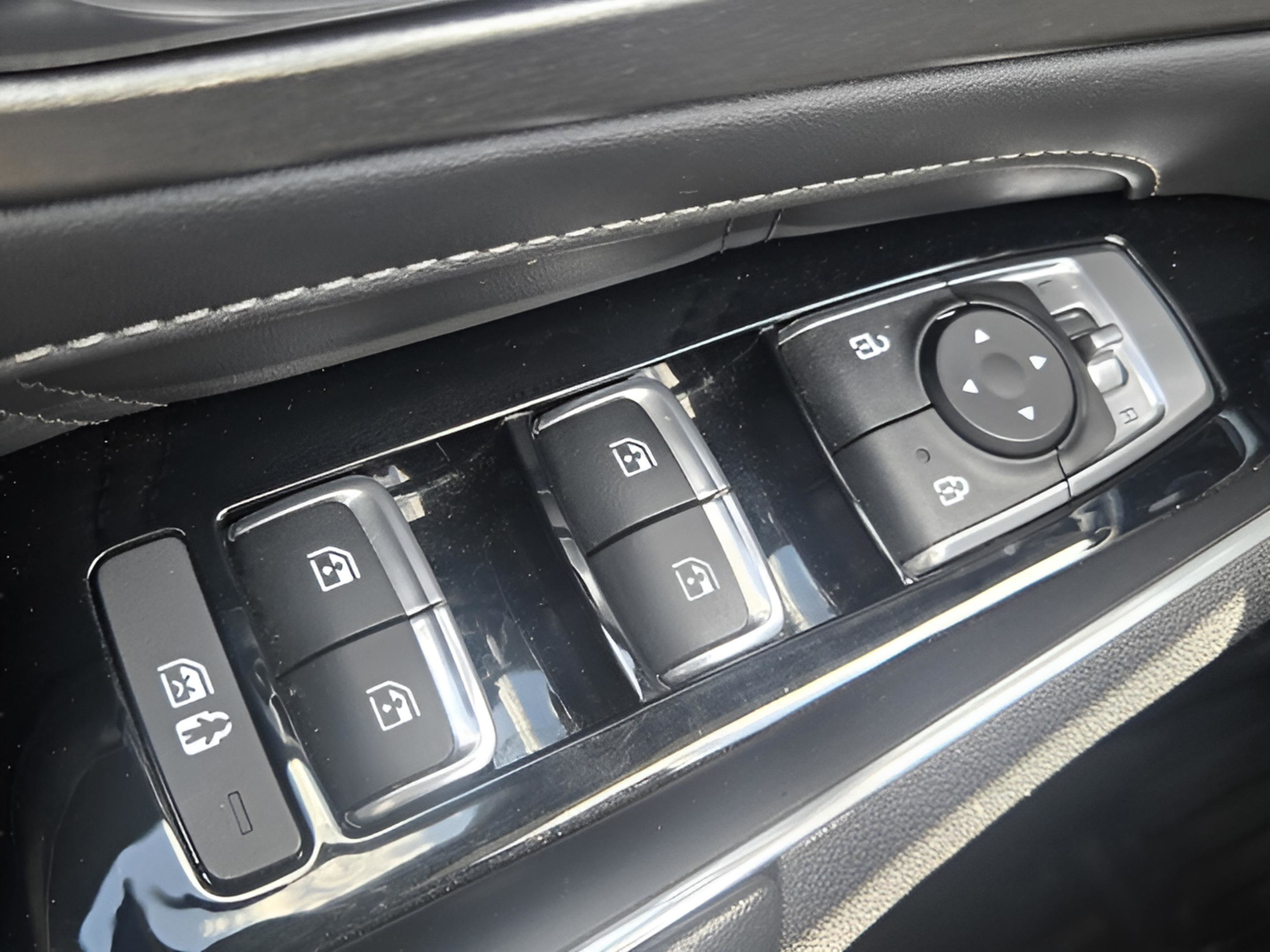Used 2022 Kia Sorento SX AWD/4WD image 29