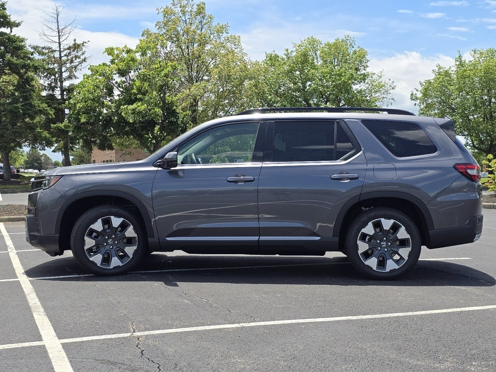 New 2026 Honda Pilot Touring image 16