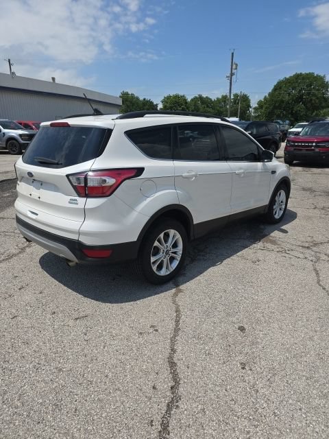 Used 2018 Ford Escape SEL FWD image 3