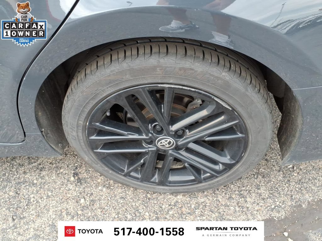 Used 2025 Toyota Camry SE FWD image 11