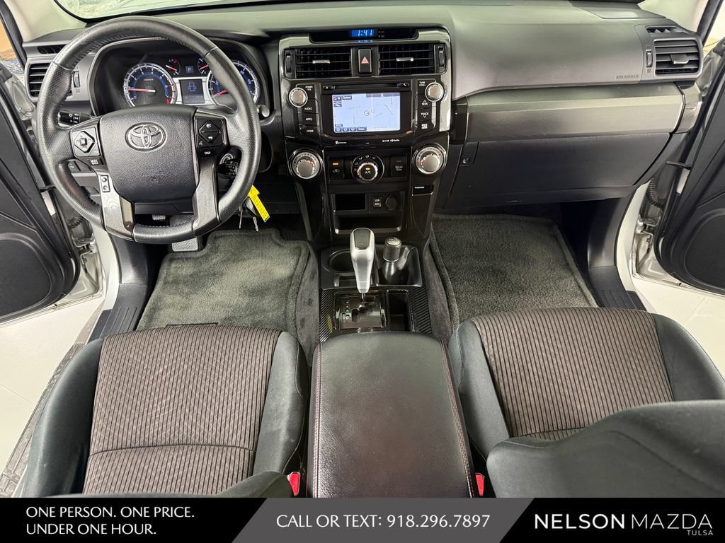 Used 2018 Toyota 4Runner TRD Off-Road AWD/4WD image 37