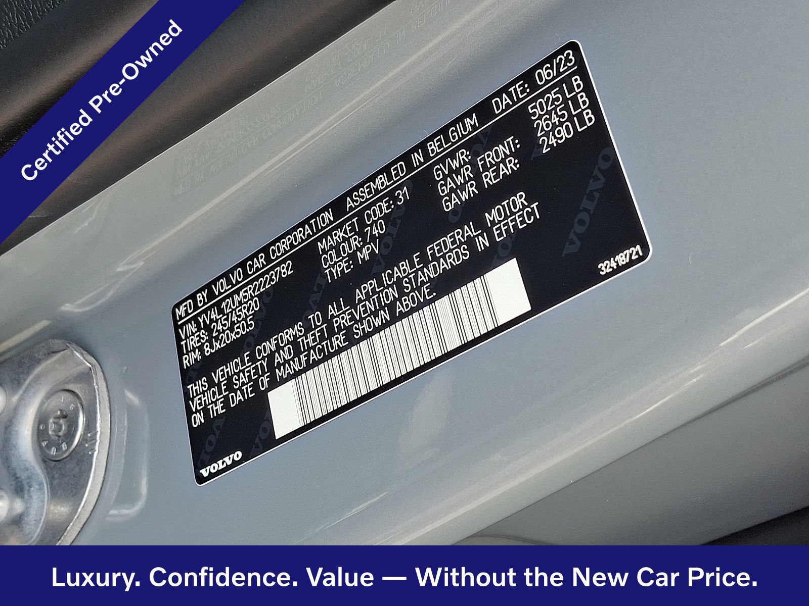 Certified 2024 Volvo XC40 B5 Ultimate w/ Protection Package Premier AWD/4WD image 28