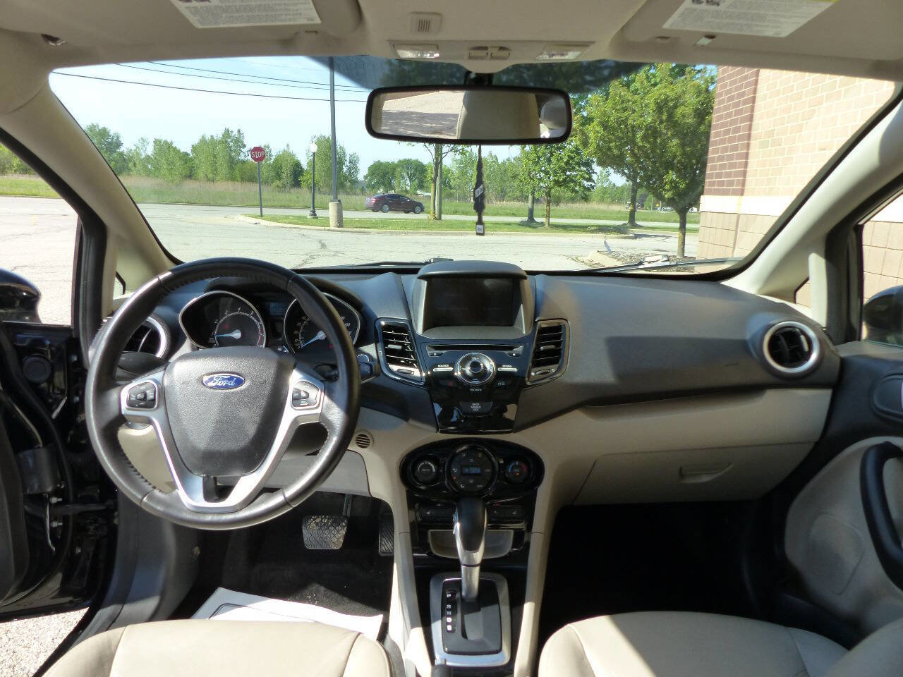 Used 2016 Ford Fiesta Titanium FWD image 37