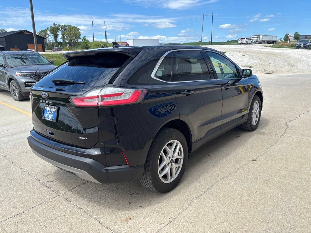 Used 2024 Ford Edge SEL w/ Convenience Package AWD/4WD image 4
