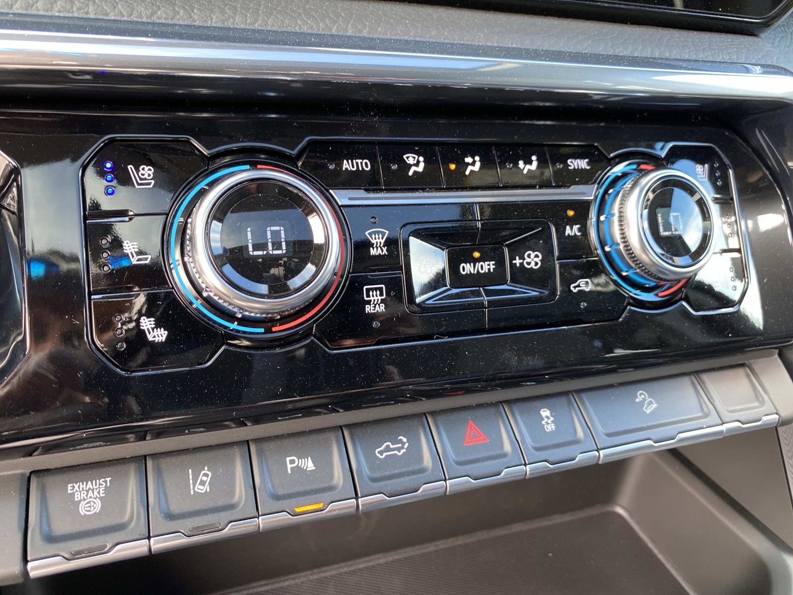 New 2026 GMC Sierra 2500 Denali w/ Denali Reserve Package image 12