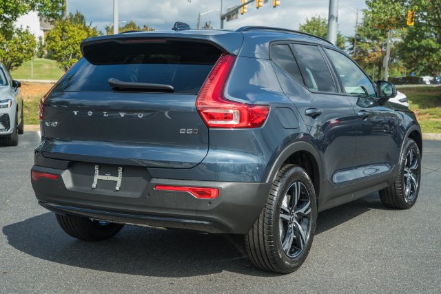 New 2026 Volvo XC40 B5 Core w/ Protection Package Premier AWD/4WD image 5