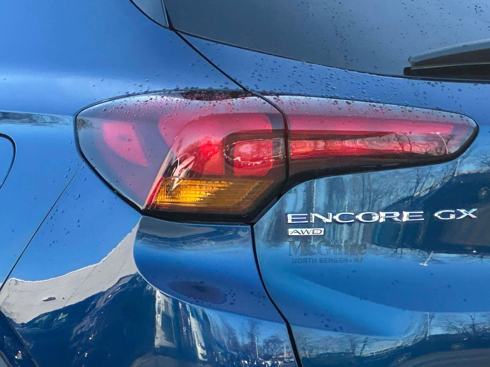 Used 2021 Buick Encore GX Select image 9