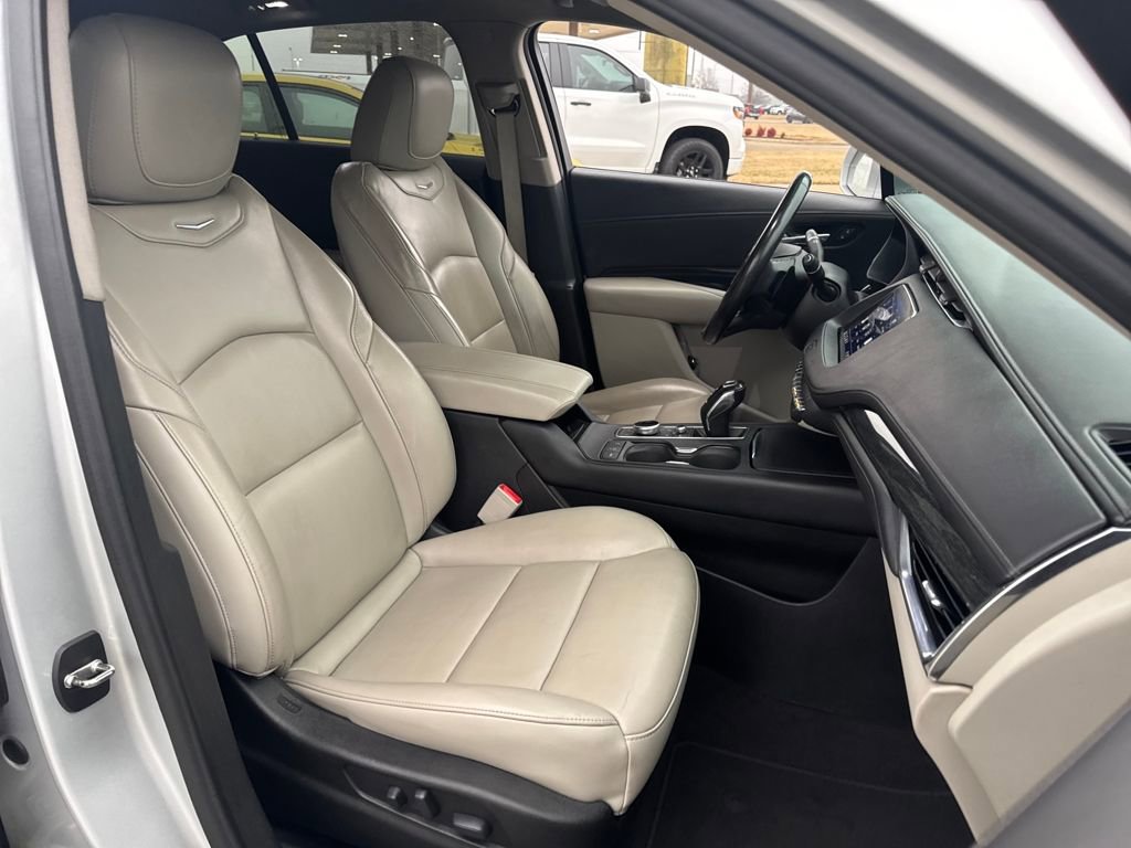 Used 2019 Cadillac XT4 Premium Luxury w/ Cold Weather Package image 14