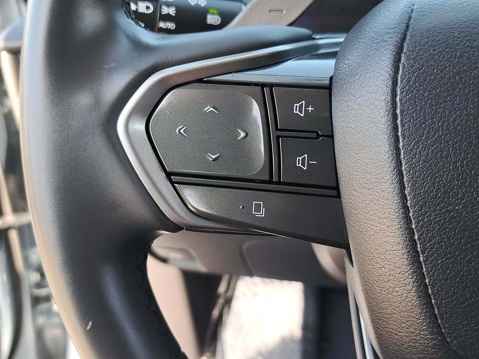 Used 2023 Lexus RZ 450e Premium w/ Technology Package AWD/4WD image 18