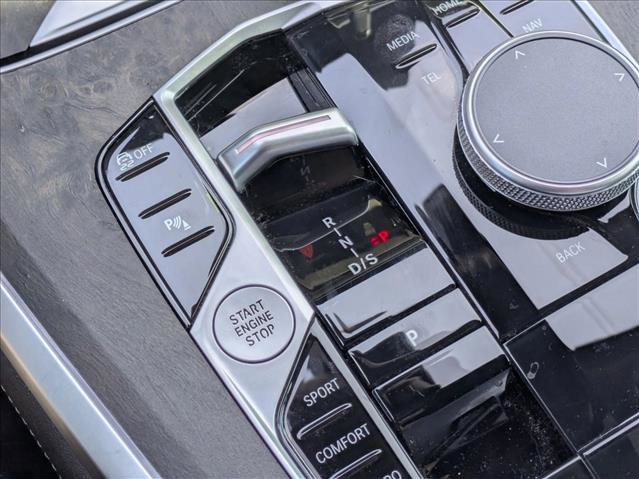 Used 2024 BMW X5 xDrive40i w/ Parking Assistance Package image 19