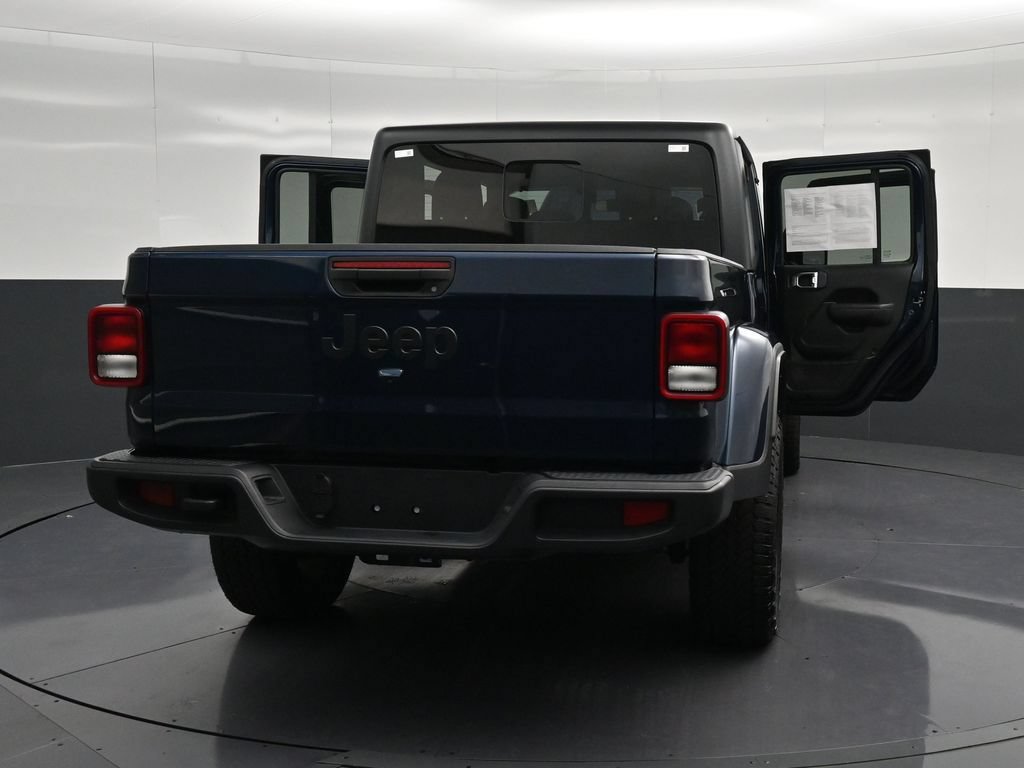 Used 2025 Jeep Gladiator Sport AWD/4WD image 34