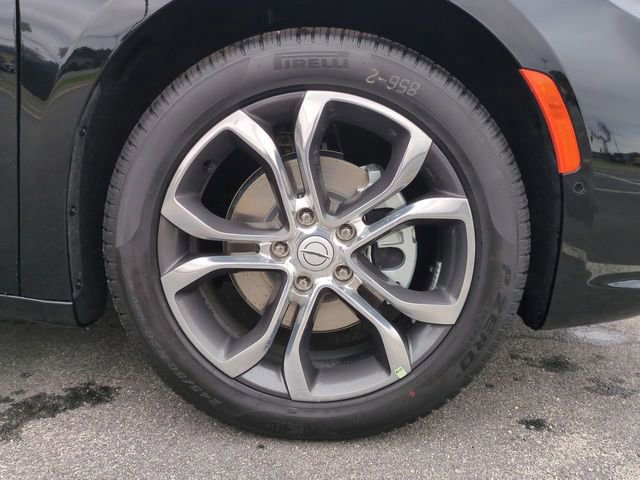 New 2026 Chrysler Pacifica Pinnacle w/ Trailer Tow Group FWD image 11