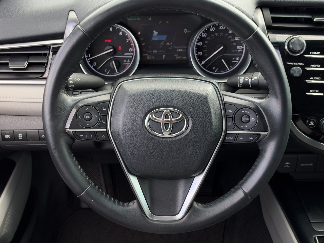 Used 2018 Toyota Camry XLE FWD image 13