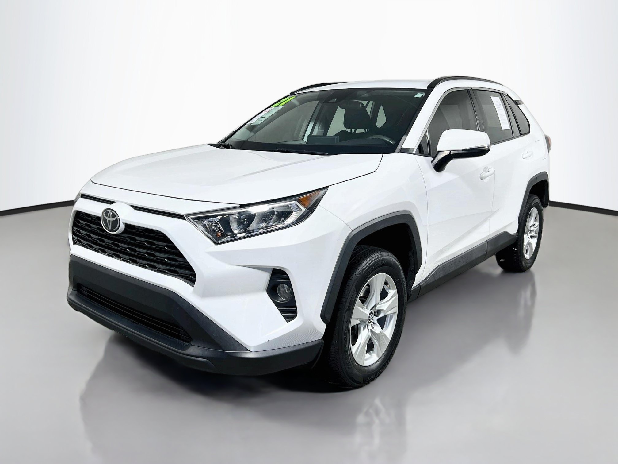 Used 2021 Toyota RAV4 XLE FWD image 10
