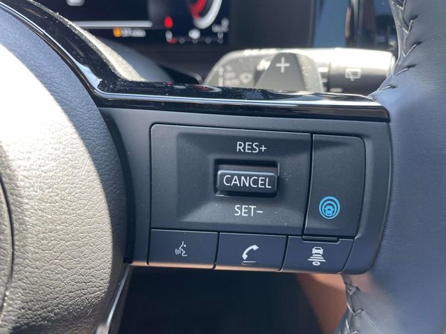 Used 2024 Nissan Pathfinder Platinum FWD image 21