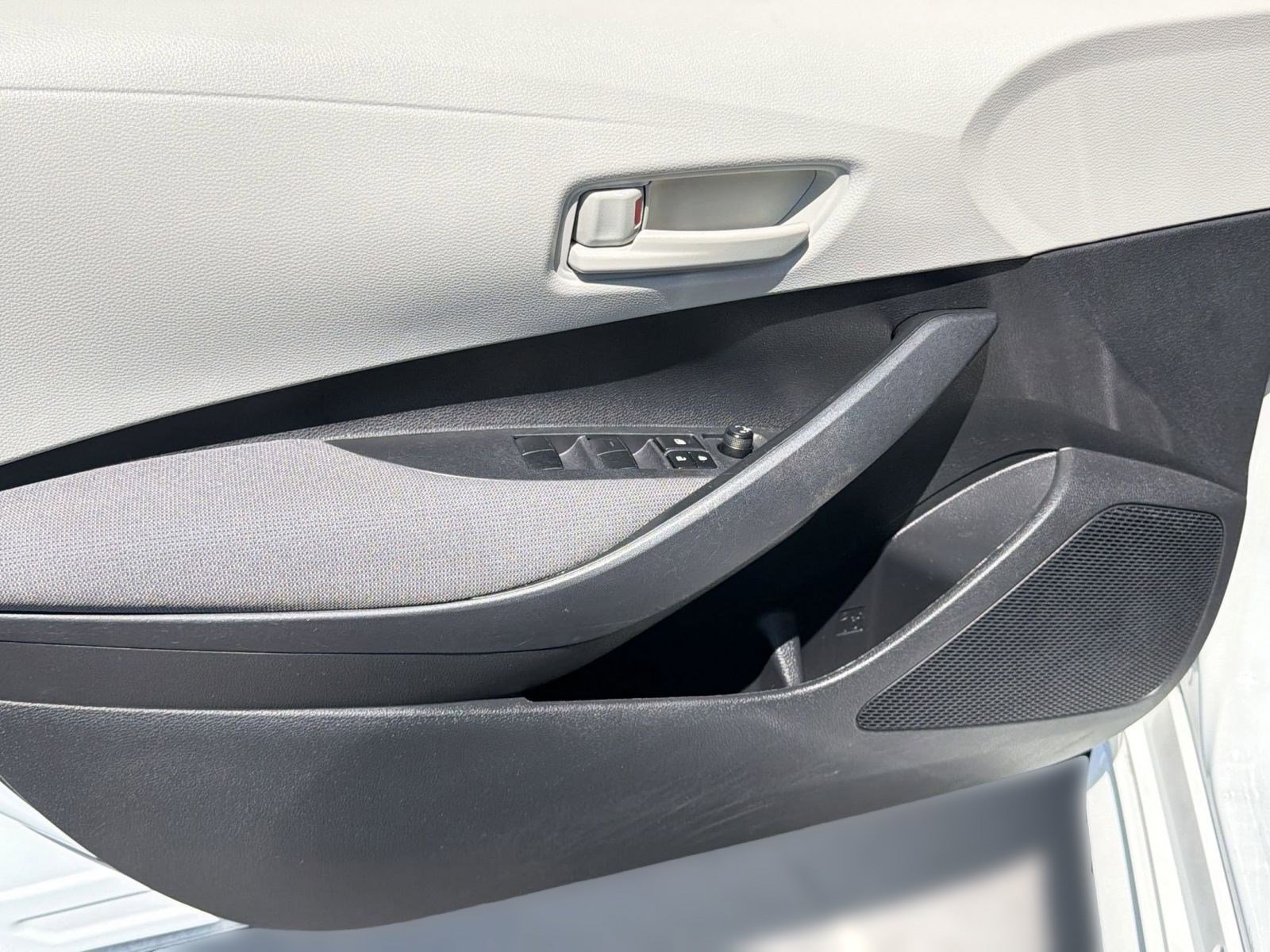 Certified 2024 Toyota Corolla LE FWD image 13