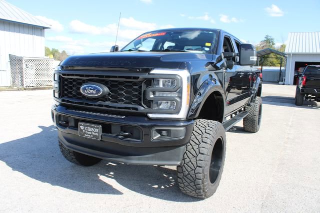 Used 2023 Ford F350 Lariat w/ Sport Appearance Package image 3