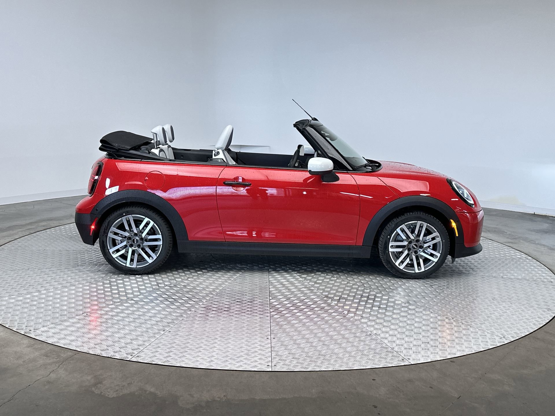New 2026 MINI Cooper S image 31