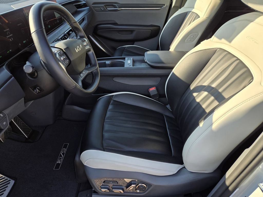 Used 2024 Kia EV9 GT-Line AWD/4WD image 13