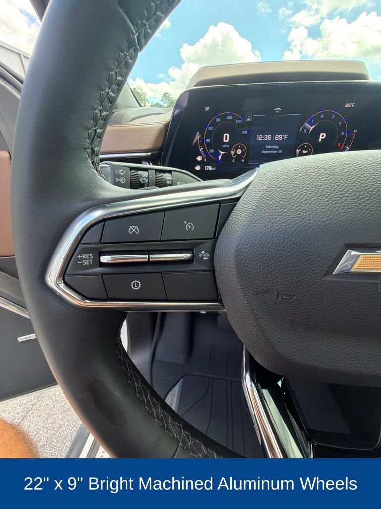 Used 2025 Chevrolet Suburban High Country RWD image 16