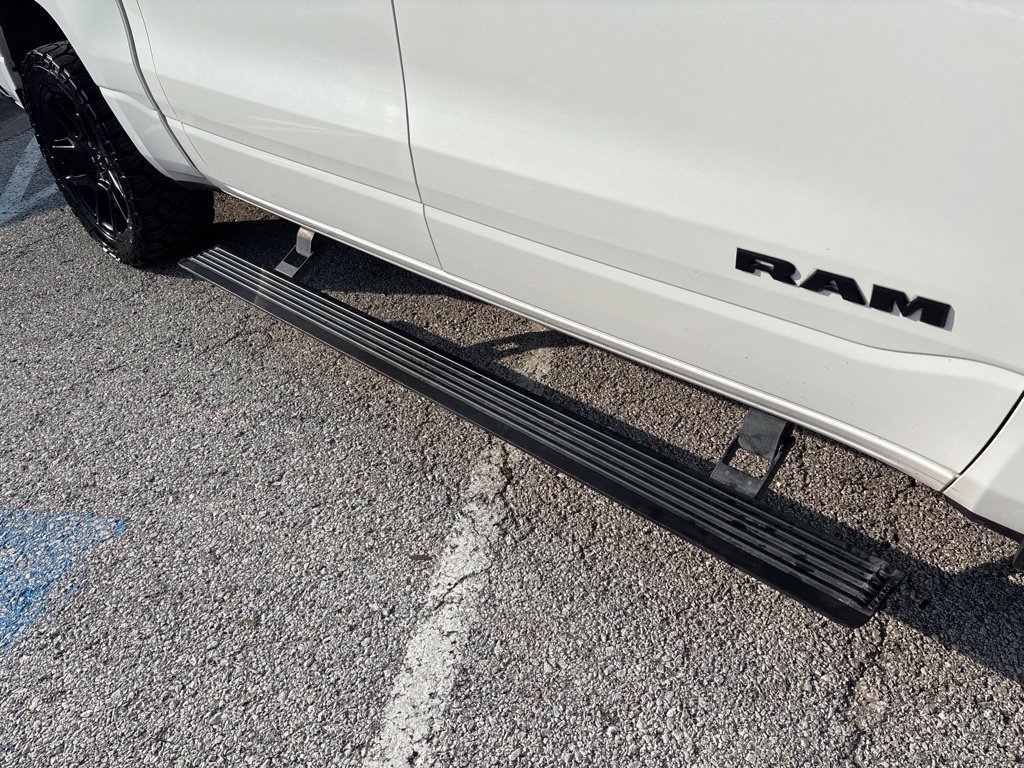 Used 2023 RAM 1500 Laramie AWD/4WD image 15