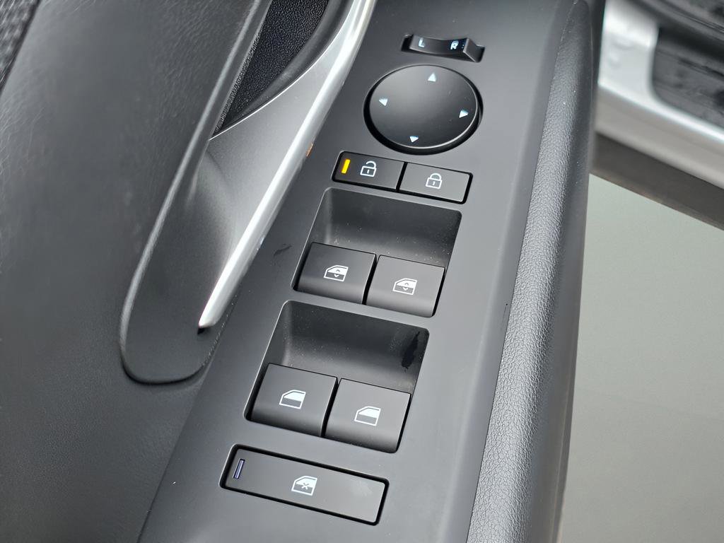 Certified 2025 Hyundai Tucson SEL FWD image 18