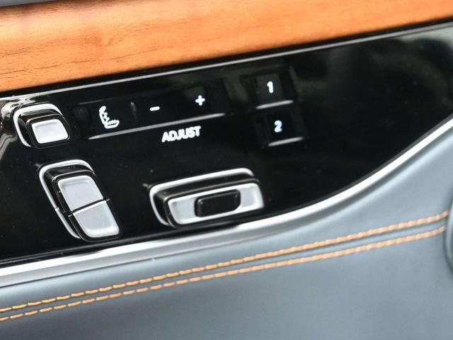 Used 2024 Jeep Grand Wagoneer L Series III image 41