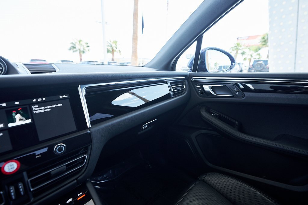 Used 2024 Porsche Macan image 59