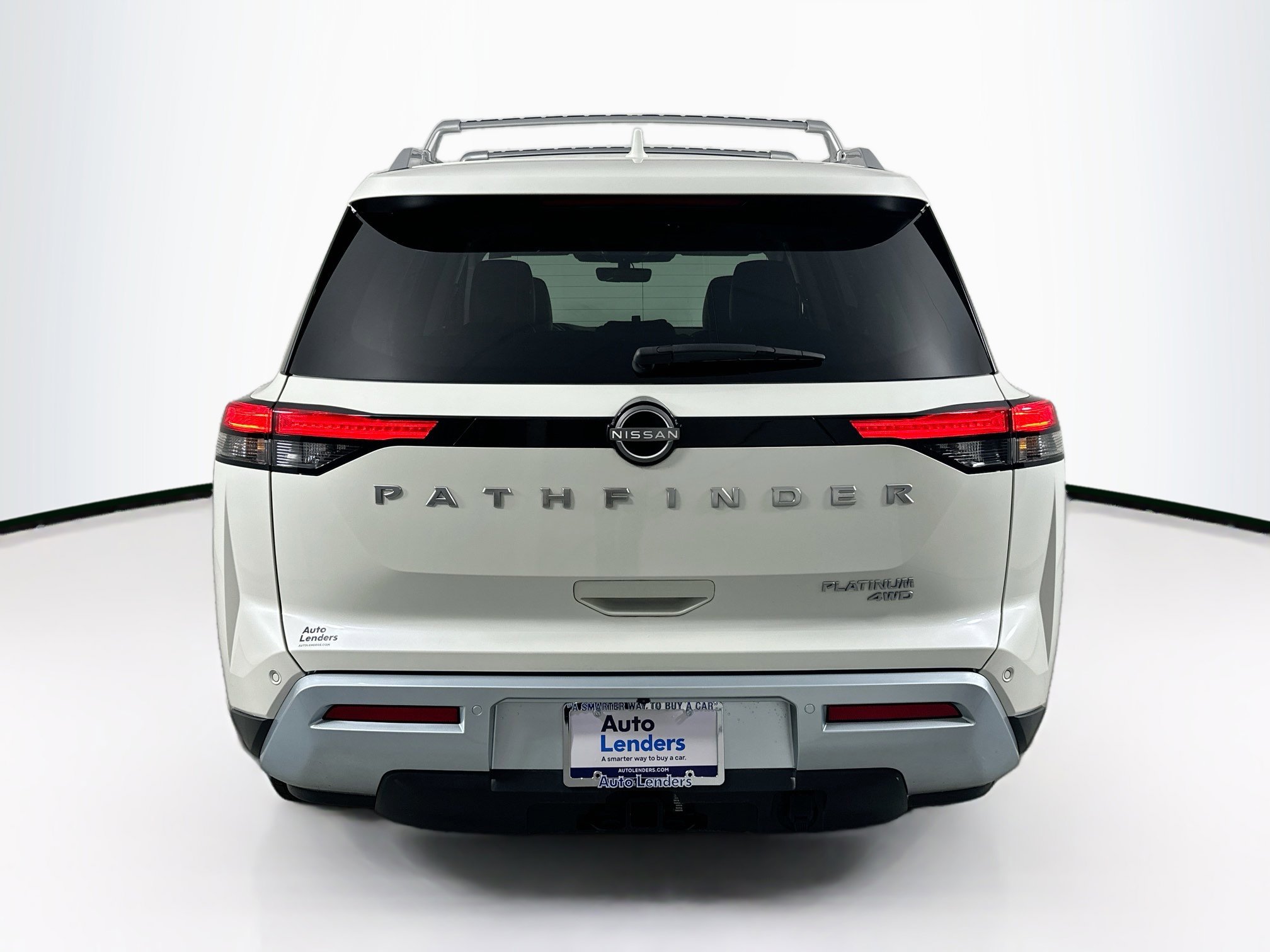 Used 2023 Nissan Pathfinder Platinum image 6