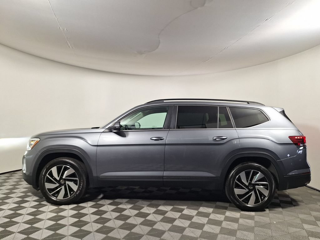 Used 2025 Volkswagen Atlas SE FWD image 8