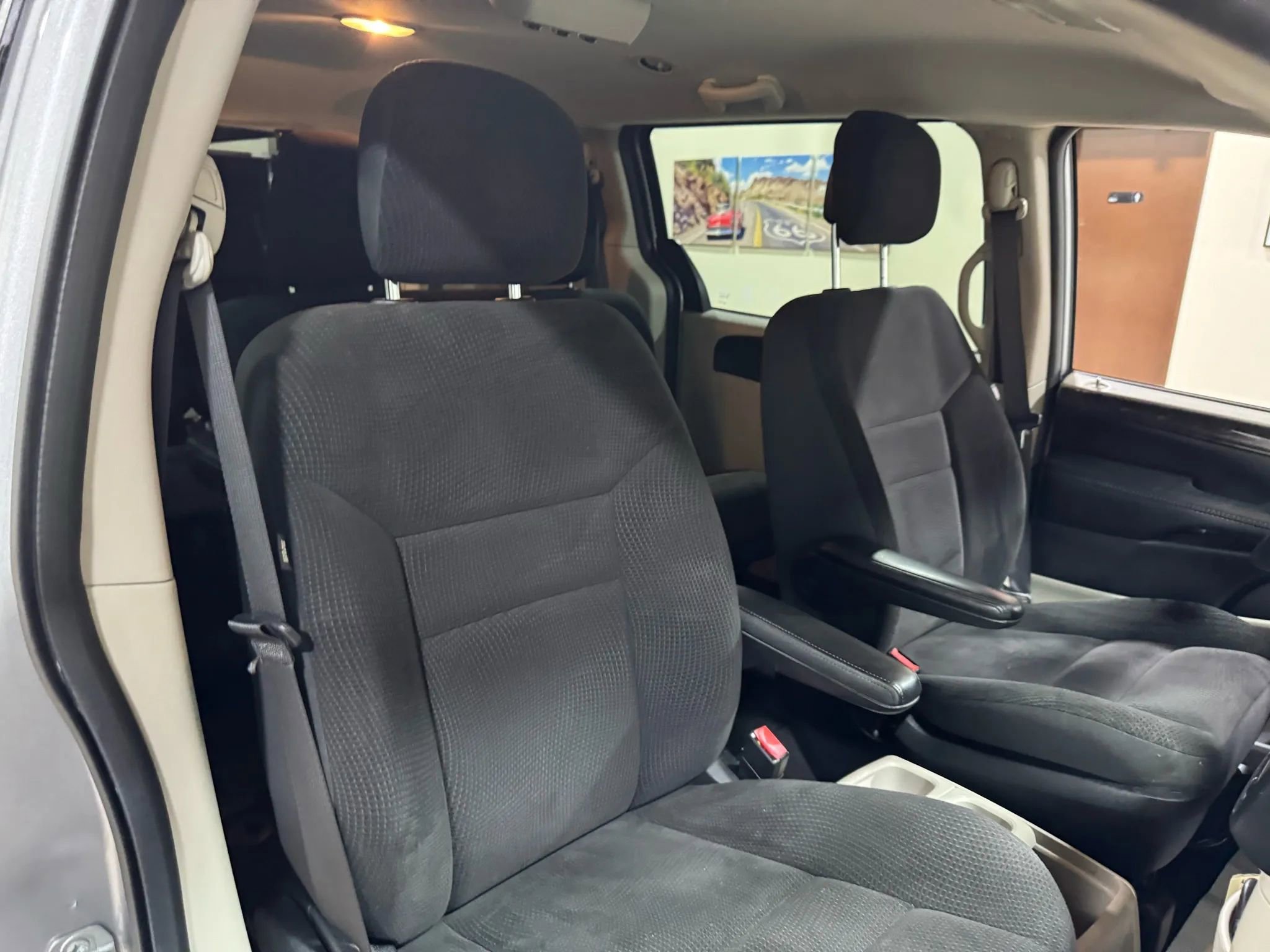 Used 2018 Dodge Grand Caravan SE image 40