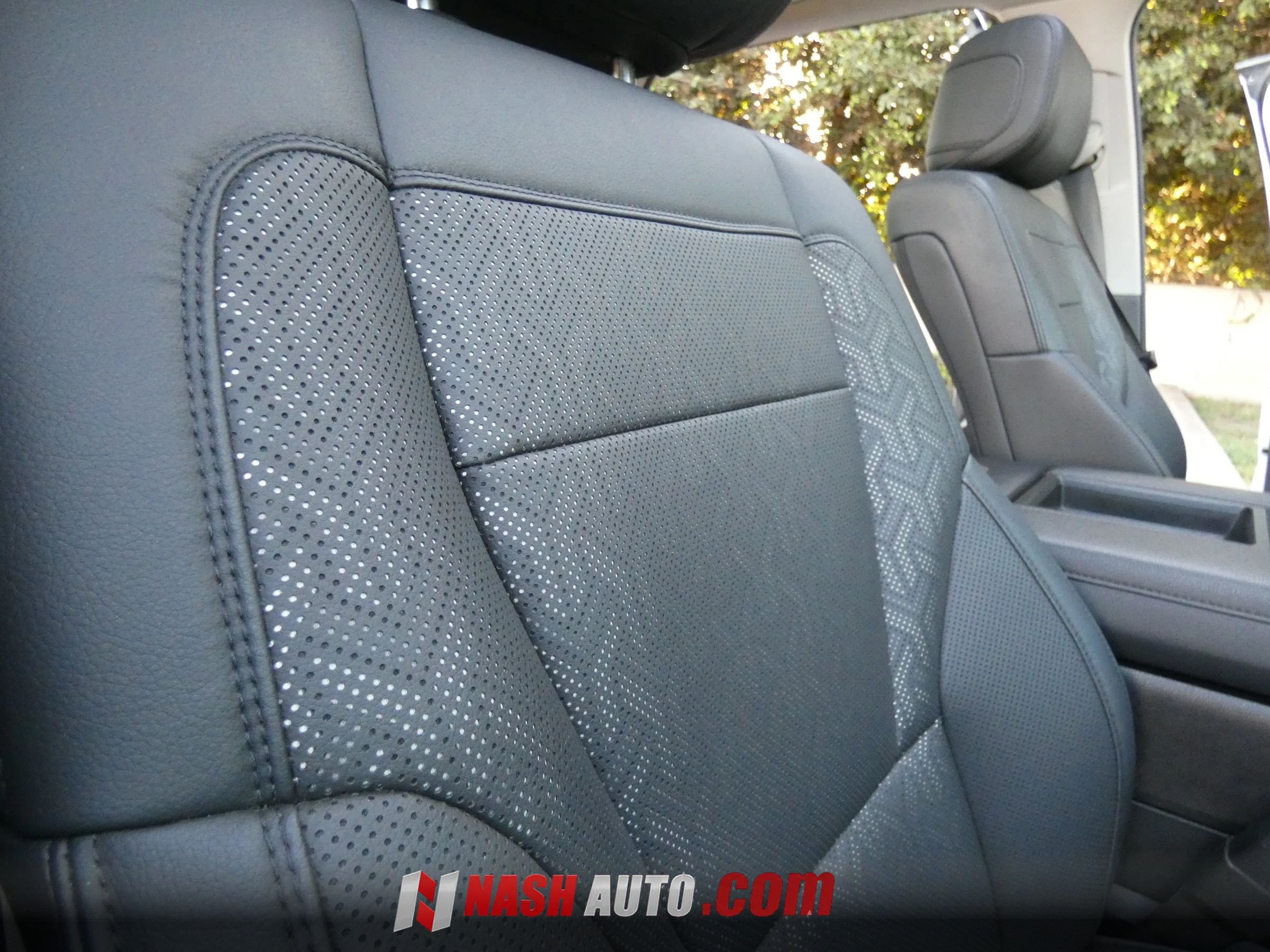 Used 2024 Toyota Tundra Limited AWD/4WD image 37
