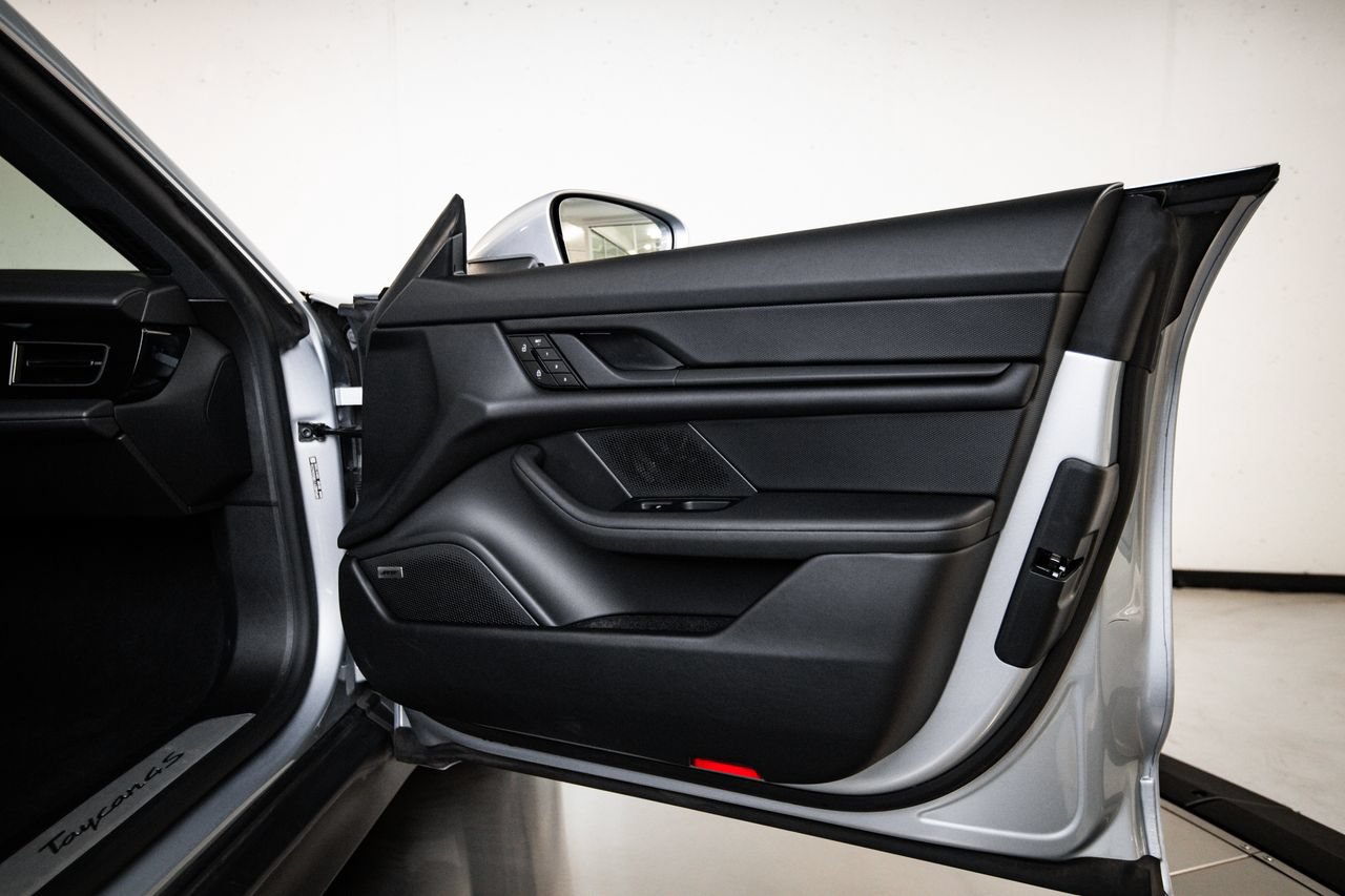 Certified 2024 Porsche Taycan 4S AWD/4WD image 28