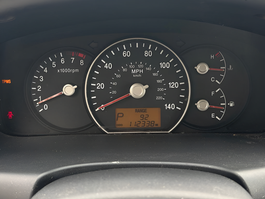 Used 2008 Kia Rondo EX FWD image 24