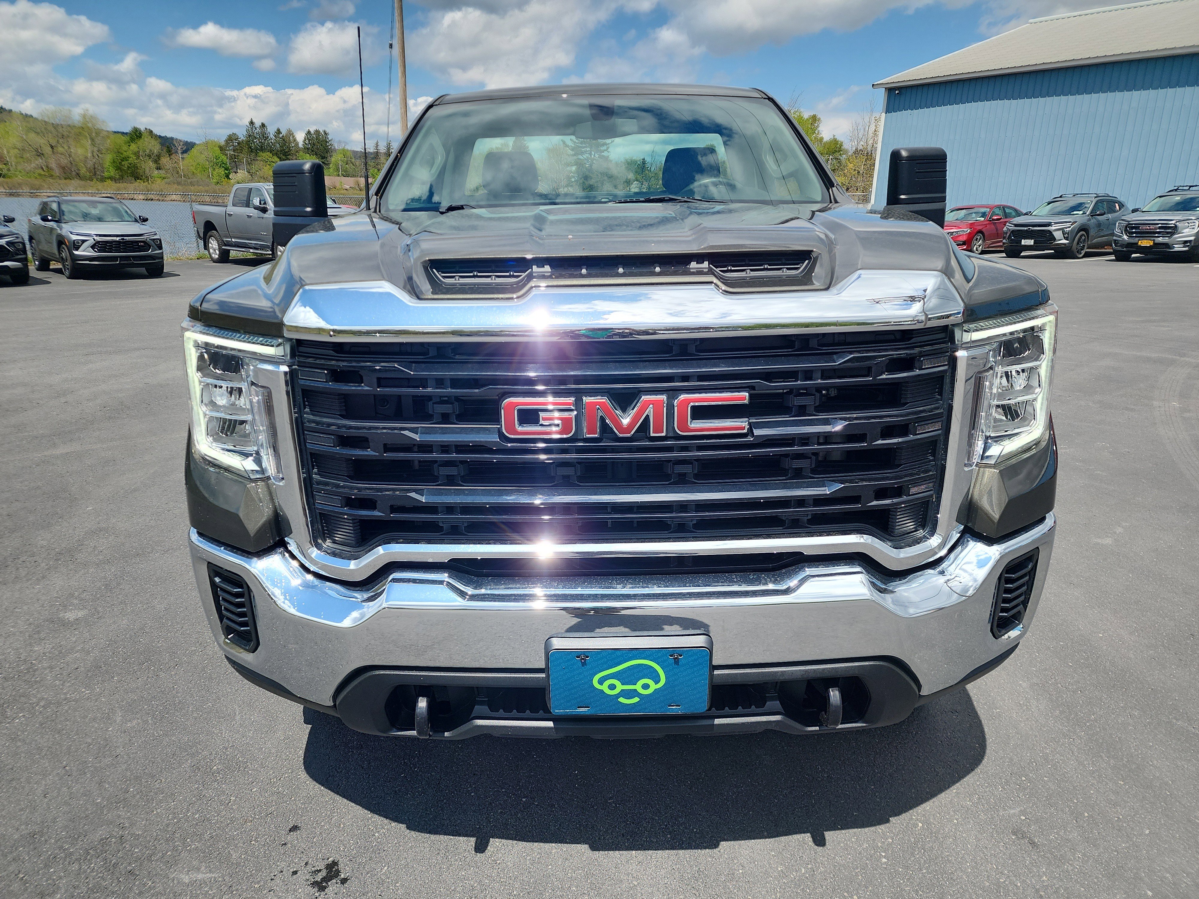 Used 2023 GMC Sierra 3500 Pro AWD/4WD image 3