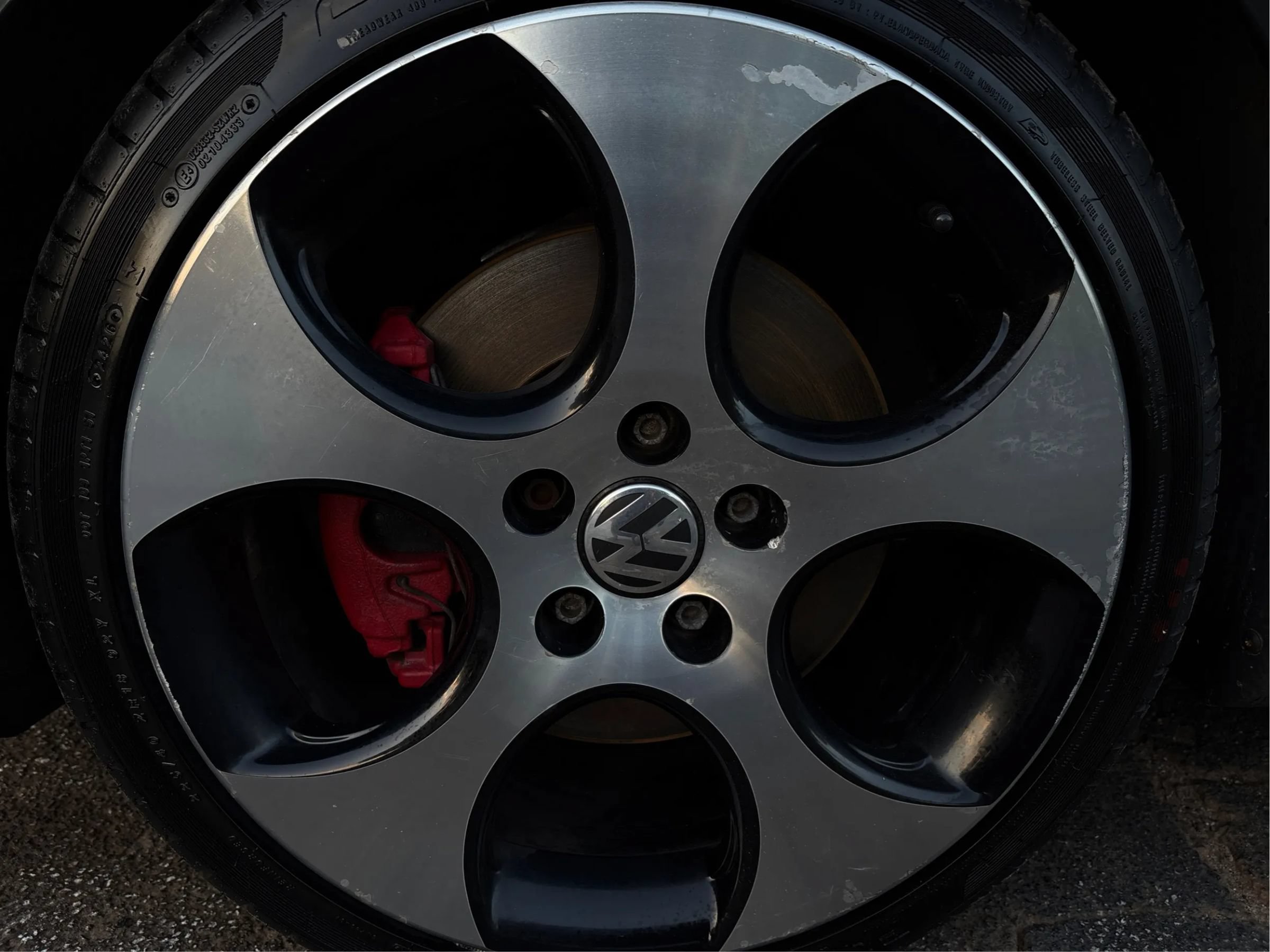 Used 2012 Volkswagen GTI 2-Door FWD image 33