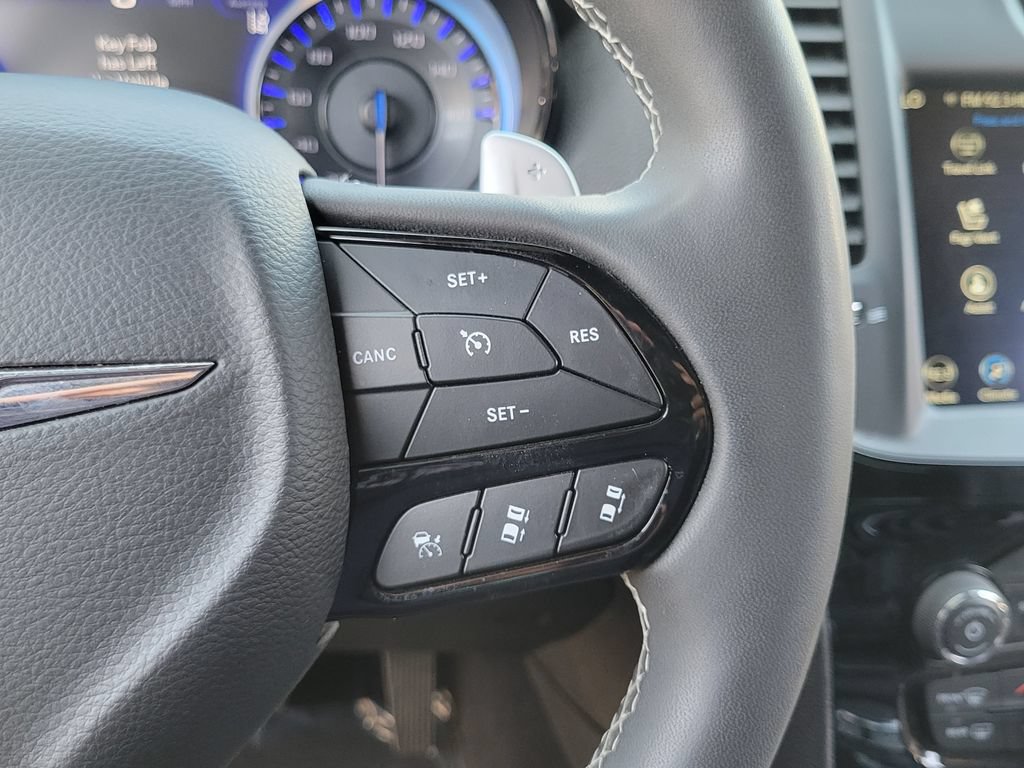 Used 2023 Chrysler 300 S w/ Comfort Group RWD image 6