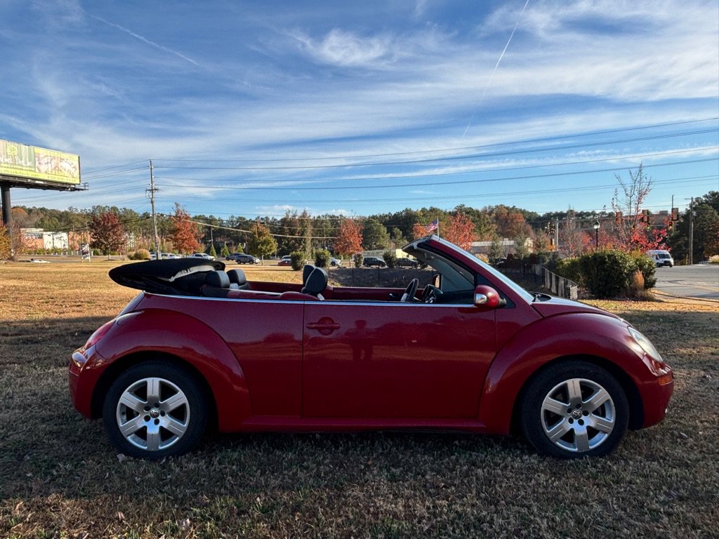 Used 2007 Volkswagen Beetle Convertible w/ Package 1 FWD image 8