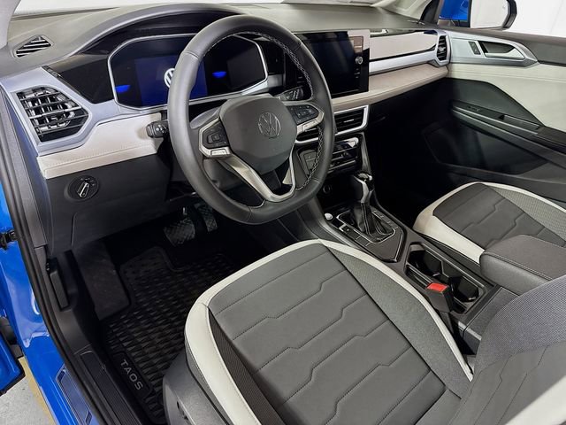 New 2025 Volkswagen Taos SE image 5