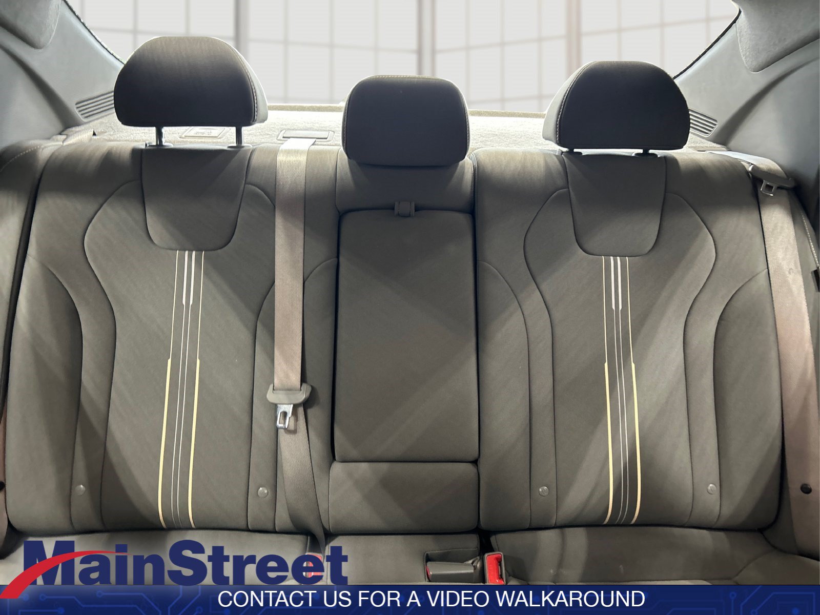 Used 2025 Hyundai Elantra SEL FWD image 14