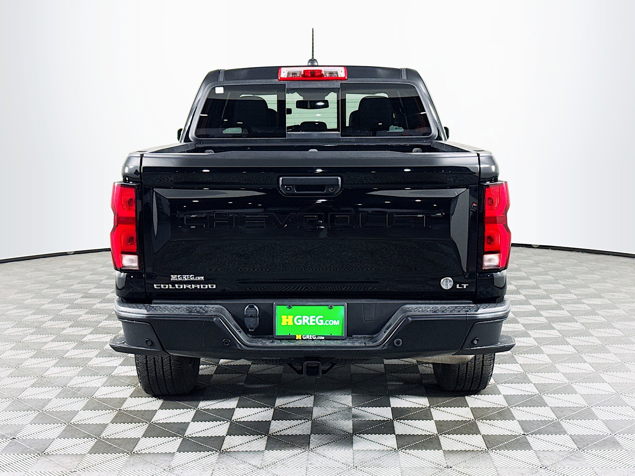 Used 2024 Chevrolet Colorado LT w/ LT Convenience Package III image 8